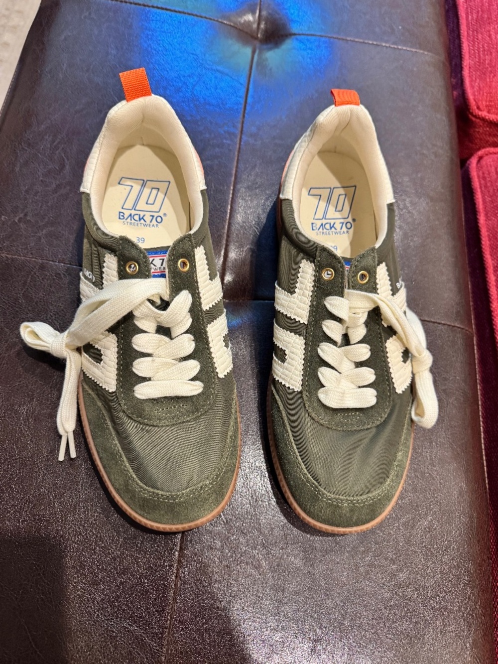 Back 70 Cloud Sneaker, khaki green, size 39 NEVER WORN